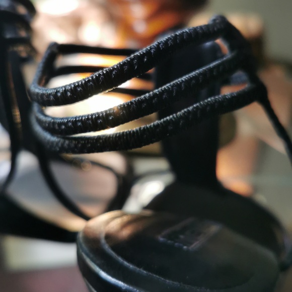 Nine West sandals - Picture 3 of 6